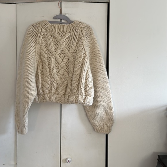 SOLD Vintage Chunky Hand Knit Authentic Gap Clothing 100% Wool Sweater - Picture 3 of 17